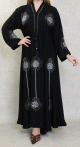 Robe Abaya pour l'Aid 2022 ample Dubai noire de qualite avec lien de serrage et nombreuses broderies et strass