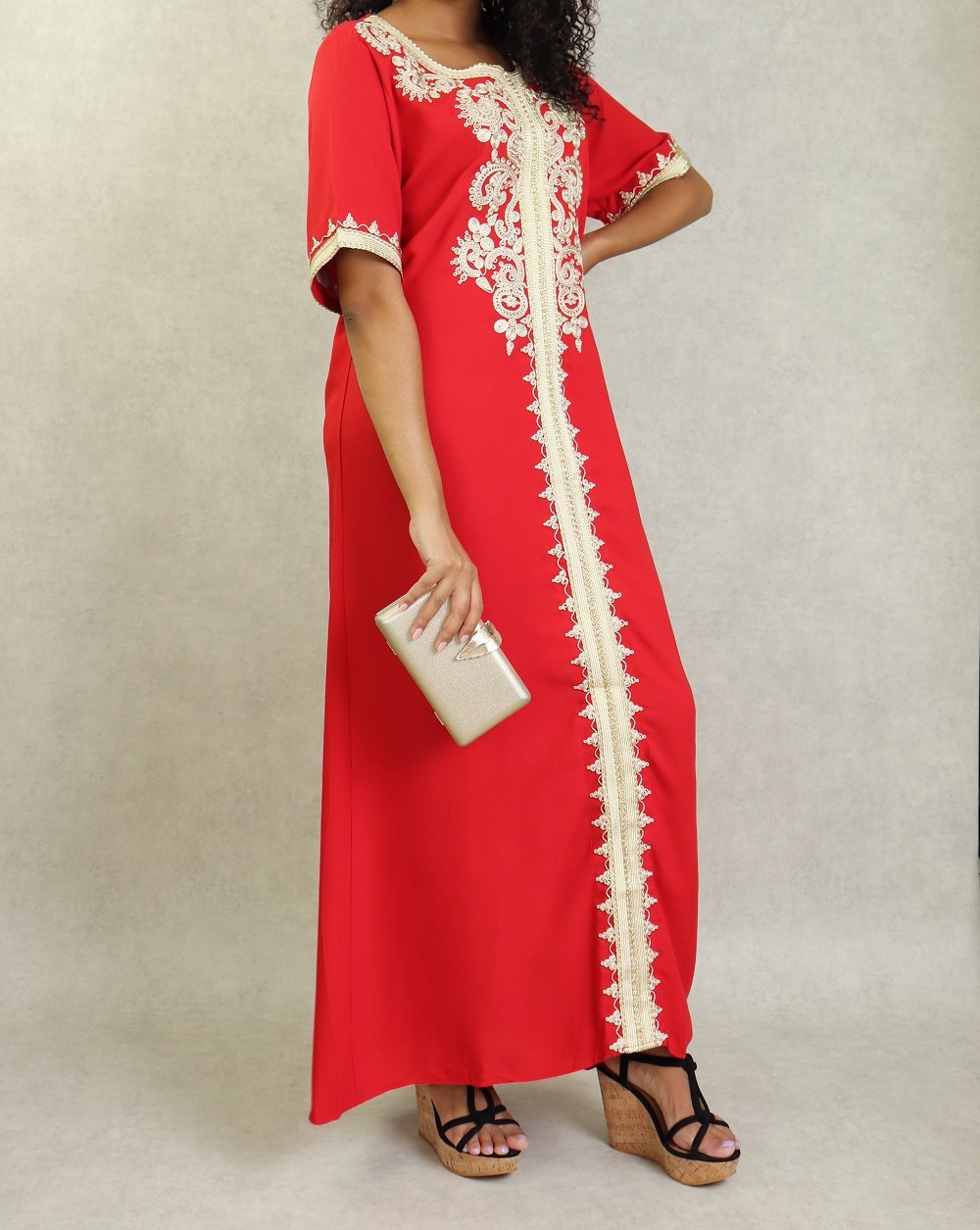 Robe Orientale Algérienne manches courtes avec broderies style simple pour  la maison - Couleur rouge